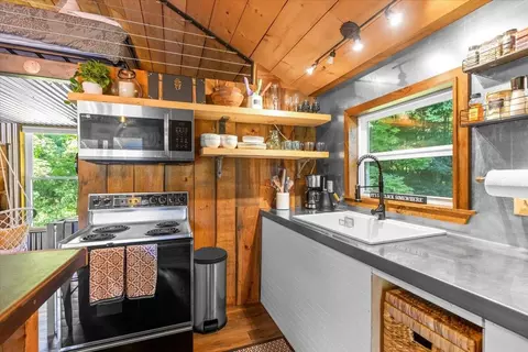 Kitchen - 288 River Rd, Ryegate, VT 05042 photo 1 of 3