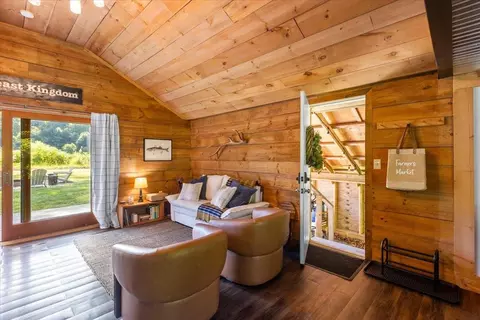 Living - 288 River Rd, Ryegate, VT 05042 photo 3 of 3