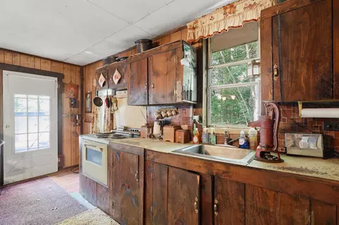 Kitchen - 74 Stoddard Beach Rd, Stoddard, NH 03464 photo 2 of 3