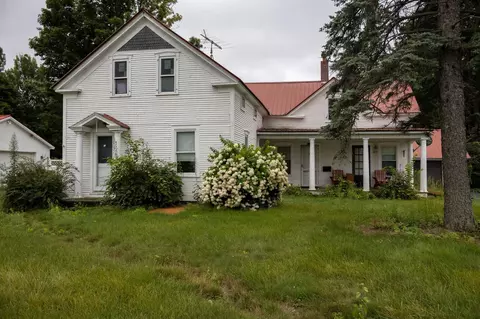 64 Lamkin St, Highgate, VT 05459