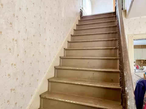 Entry Way - 9 Cedar St, Barre, VT 05641 photo 2 of 3