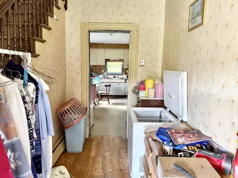 Entry Way - 9 Cedar St, Barre, VT 05641 photo 1 of 3
