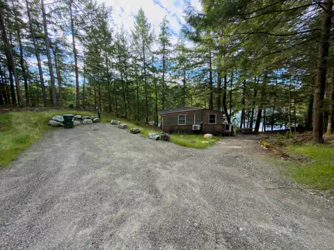 240 Poulsens Point Rd, Littleton, NH 03561