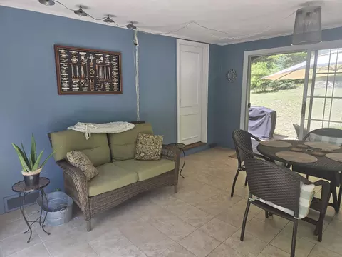20 Buttonwood Rd, Bedford, NH 03110