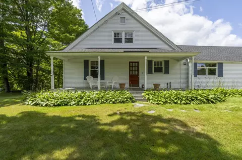 621 Bradford Rd, Newport, NH 03773
