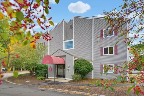 120 Fisherville Rd #164, Concord, NH 03303