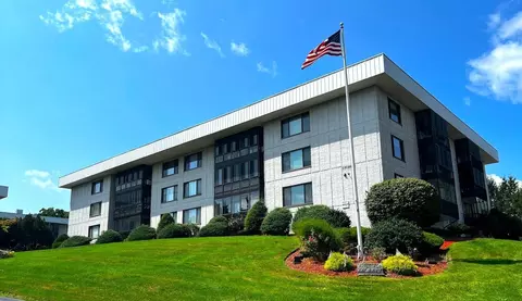 39 Spit Brook Rd #46, Nashua, NH 03060
