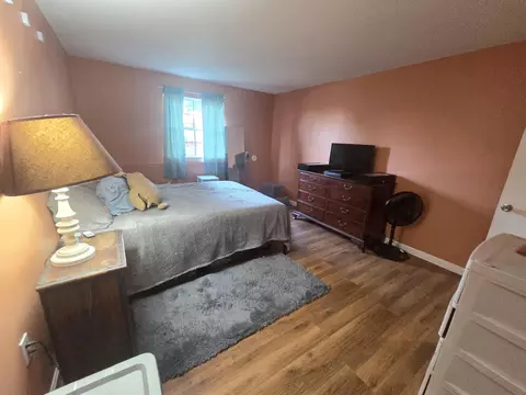 Bedroom - 12 E Side Dr #405, Concord, NH 03301 photo 2 of 4
