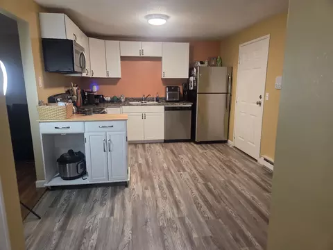 12 E Side Dr #405, Concord, NH 03301