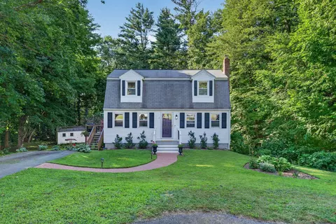 7 Oconnell Dr, Londonderry, NH 03053