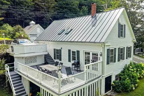 13 High St, Woodstock, VT 05091