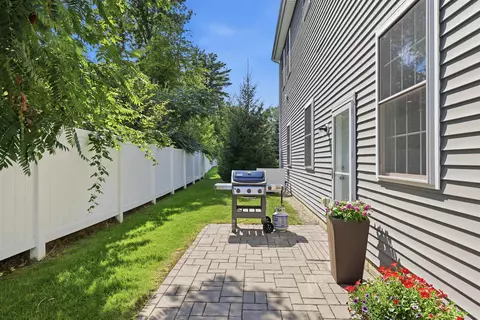Exterior - 17 Cypress Cir, Exeter, NH 03833 photo 4 of 9