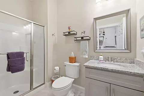 Bath - 17 Cypress Cir, Exeter, NH 03833 photo 3 of 4