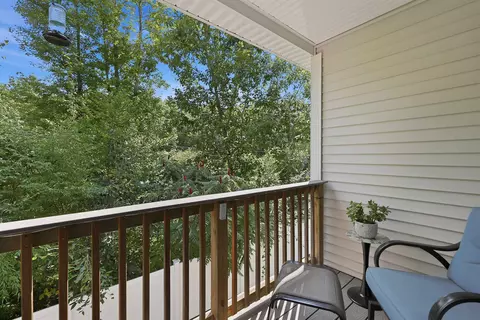 Exterior - 17 Cypress Cir, Exeter, NH 03833 photo 2 of 9