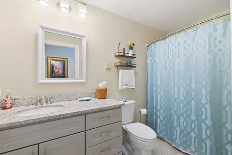 Bath - 17 Cypress Cir, Exeter, NH 03833 photo 2 of 6