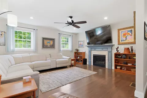 Living - 17 Cypress Cir, Exeter, NH 03833 photo 1 of 4