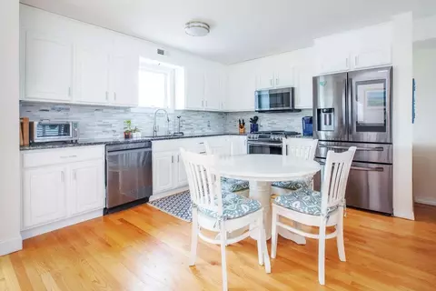 Kitchen - 35 Ashworth Ave #3, Hampton, NH 03842 photo 1 of 6
