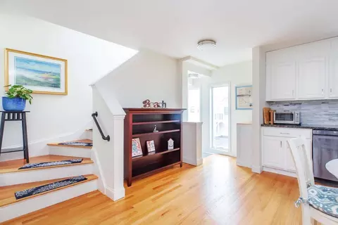Entry Way - 35 Ashworth Ave #3, Hampton, NH 03842 photo 3 of 7