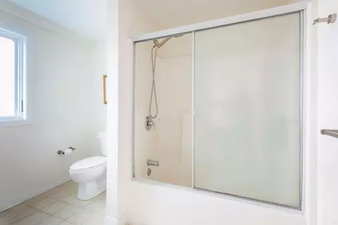 Bath - 35 Ashworth Ave #3, Hampton, NH 03842 photo 3 of 4