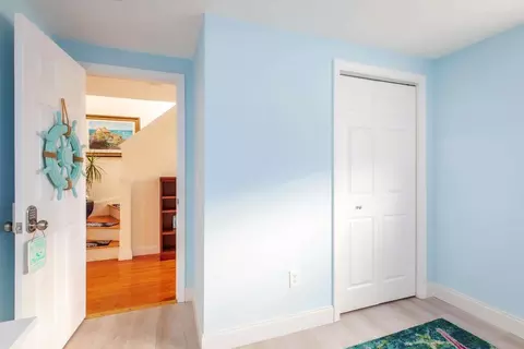 Entry Way - 35 Ashworth Ave #3, Hampton, NH 03842 photo 6 of 7