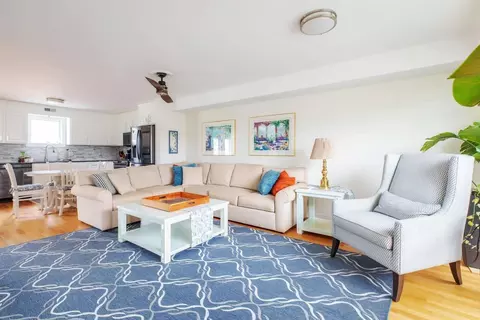 Living - 35 Ashworth Ave #3, Hampton, NH 03842 photo 1 of 4