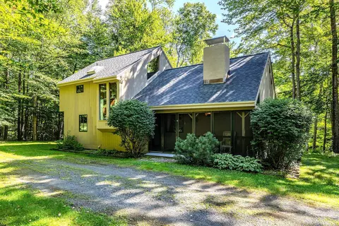 23 Loop Rd #10, Winhall, VT 05340