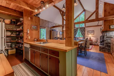 Kitchen - 23 Loop Rd #10, Winhall, VT 05340 photo 3 of 4