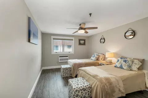 Bedroom - 407 Ocean Blvd #B10, Hampton, NH 03842 photo 4 of 5