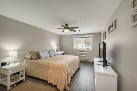 Bedroom - 407 Ocean Blvd #B10, Hampton, NH 03842 photo 1 of 5