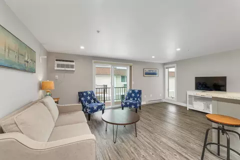 Living - 407 Ocean Blvd #B10, Hampton, NH 03842 photo 1 of 2