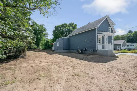 Exterior - 32 Rolfe St, Concord, NH 03303 photo 1 of 9