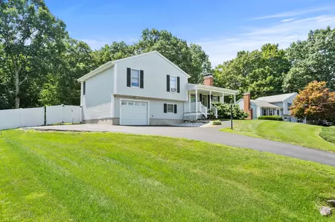 Exterior - 86 Overledge Ext, Derry, NH 03038 photo 4 of 9