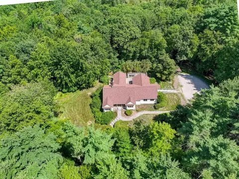 23 Arrowwood Rd, New Boston, NH 03070