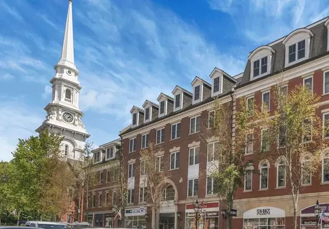 18 Congress St #302, Portsmouth, NH 03801