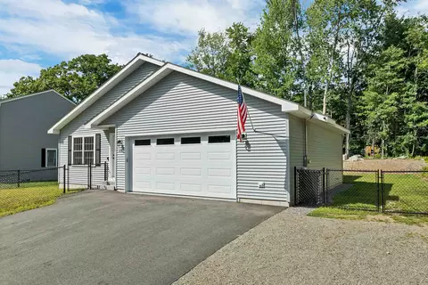 274 Pine St, Laconia, NH 03246