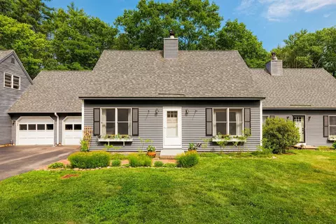3 Langelley Dr, Lee, NH 03861