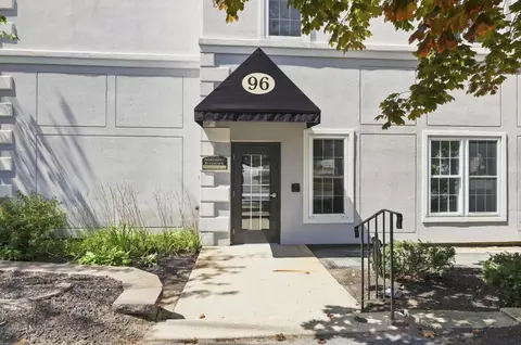 96 River Rd #203, Manchester, NH 03104
