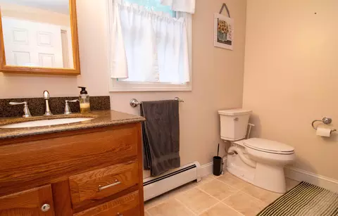 Bath - 66 Dorothy Dr, Epping, NH 03042 photo 3 of 3