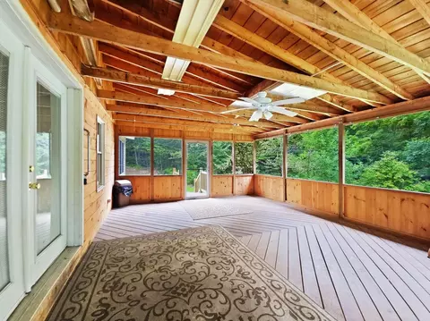 10 Burt Hill Rd, Winchester, NH 03470