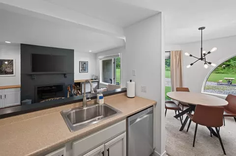 Kitchen - 2 Carinthia Rd # M, Dover, VT 05356 photo 2 of 2