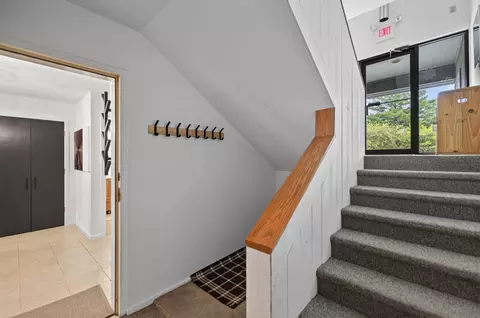 Entry Way - 2 Carinthia Rd # M, Dover, VT 05356 photo 2 of 2