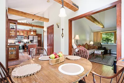 Dining - 89 Prescott Rd, Brentwood, NH 03833 photo 3 of 4