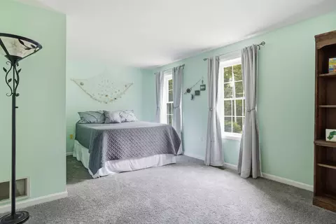 Bedroom - 7 Westview Rd, Brookline, NH 03033 photo 9 of 10