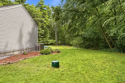 Exterior - 7 Westview Rd, Brookline, NH 03033 photo 6 of 15