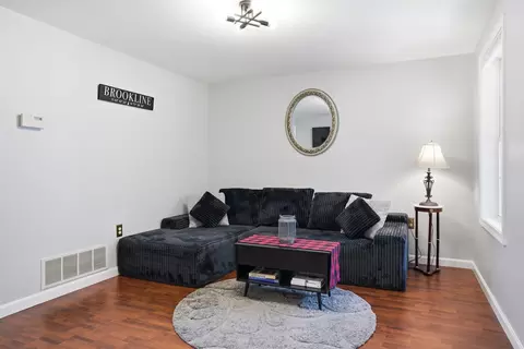 Living - 7 Westview Rd, Brookline, NH 03033 photo 5 of 5