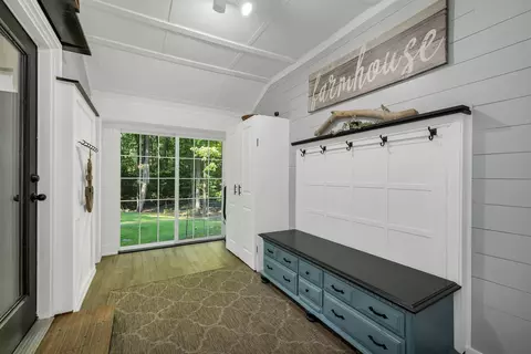 Entry Way - 10 Tonga Dr, Bow, NH 03304 photo 6 of 11