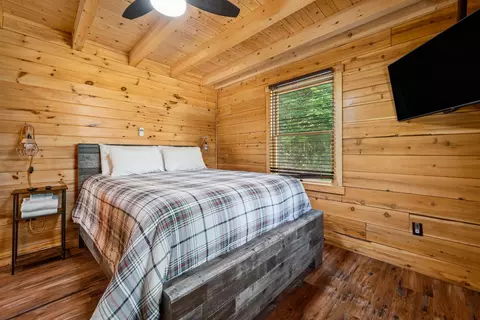 Bedroom - 73 Ridge Rd, Bethlehem, NH 03574 photo 5 of 11