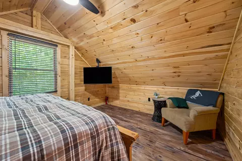 Bedroom - 73 Ridge Rd, Bethlehem, NH 03574 photo 6 of 11