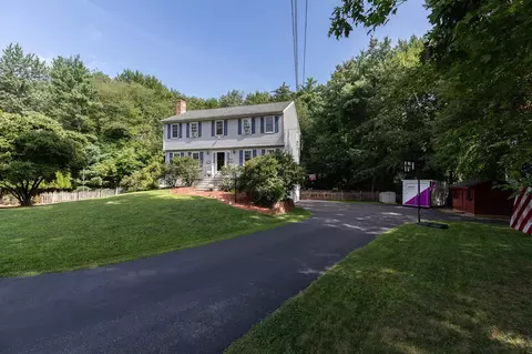 12 Applewood Ln, Salem, NH 03079