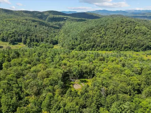 1901 Royalton Hill Rd, Royalton, VT 05068